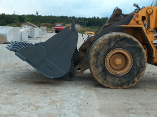 Accessories for construction machines excavators tracked excavators backhoe loaders mini and micro excavators producer Poland